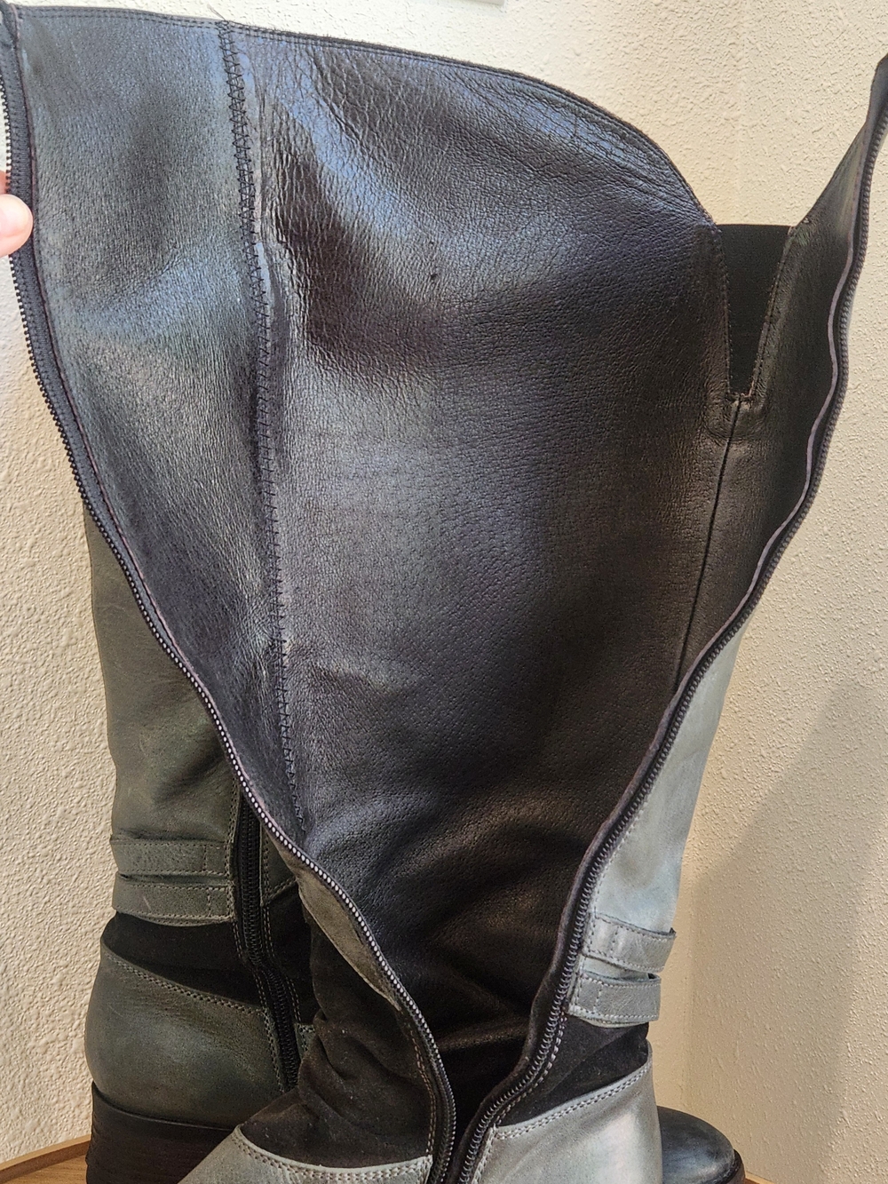 Cordani Gray Over-the-Knee Leather Boots with Buckle Detail EU 38.5 Or US 7.5-8 - Picture 11 of 12
